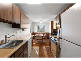 Photo #2: 20666007 Listing