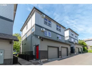 Photo #6: 20666743 Listing