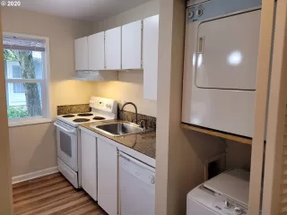 Photo #2: 20669012 Listing 