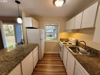 Photo #3: 20669012 Listing 