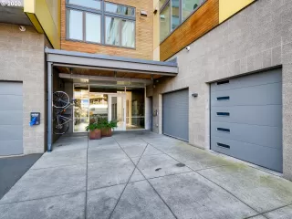 Photo #3: 20669312 Listing