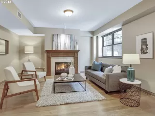 Photo #6: 20669417 Listing