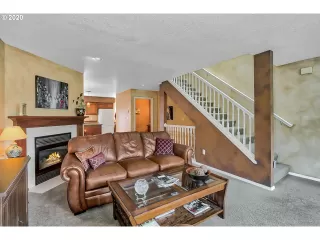 Photo #4: 20669470 Listing