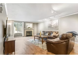 Photo #3: 20669823 Listing