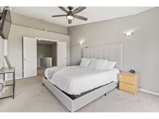 Photo #6: 20669875 Listing