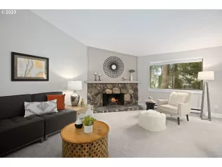 Photo #5: 20670375 Listing