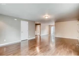 Photo #6: 20670557 Listing 