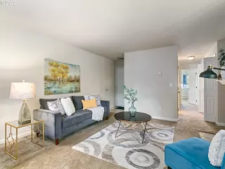 Photo #4: 20671911 Listing