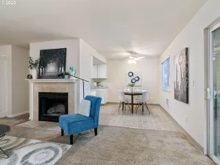 Photo #5: 20671911 Listing