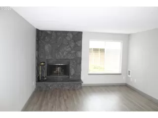 Photo #1: 20672133 Listing 