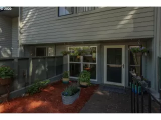Photo #2: 20672704 Listing 