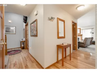 Photo #3: 20672859 Listing 