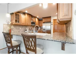 Photo #5: 20672859 Listing 