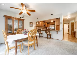 Photo #6: 20672859 Listing 