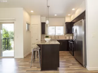 Photo #1: 20673401 Listing