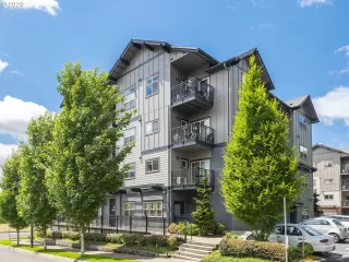 Photo #6: 20673401 Listing