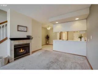 More Details about MLS # 20673933 : 14150 E BURNSIDE ST 4