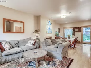 Photo #3: 20674681 Listing 