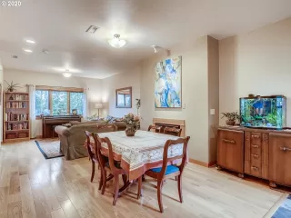 Photo #4: 20674681 Listing 