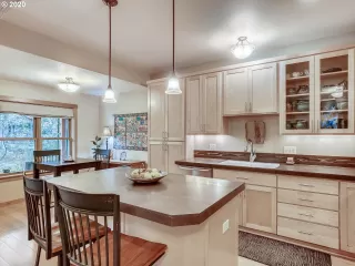 Photo #6: 20674681 Listing 