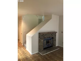 Photo #2: 20674811 Listing