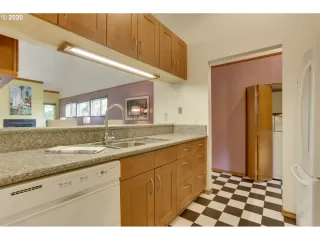 Photo #3: 20675097 Listing