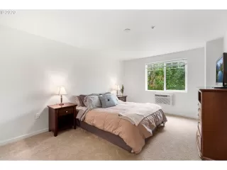 Photo #2: 20676258 Listing