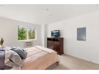 Photo #3: 20676258 Listing