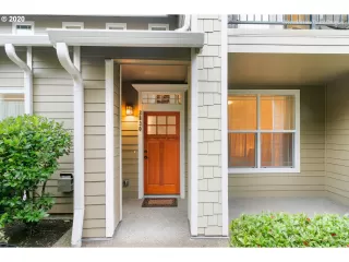 Photo #2: 20676474 Listing 