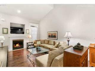 Photo #5: 20676474 Listing 