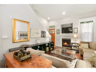 Photo #6: 20676474 Listing 