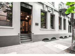 Photo #1: 20677009 Listing 