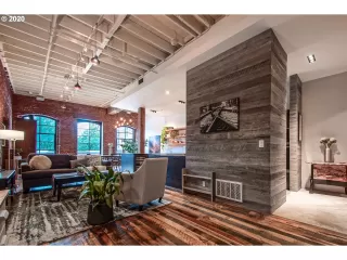 Photo #3: 20677009 Listing 