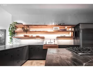 Photo #5: 20677009 Listing 