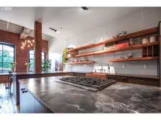 Photo #6: 20677009 Listing 