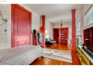 Photo #6: 20677227 Listing