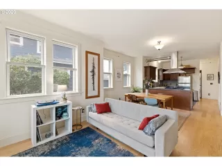 Photo #3: 20678634 Listing