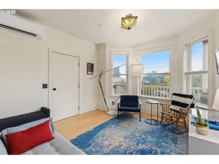 Photo #6: 20678634 Listing