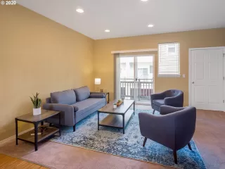 Photo #3: 20678685 Listing