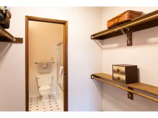 Photo #2: 20678814 Listing