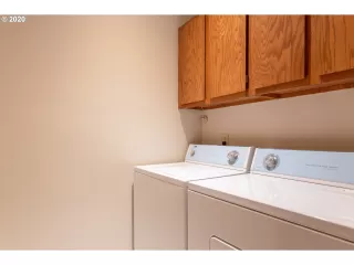 Photo #5: 20678814 Listing