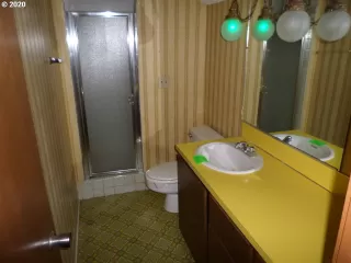 Photo #4: 20678902 Listing