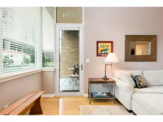 Photo #4: 20679509 Listing 