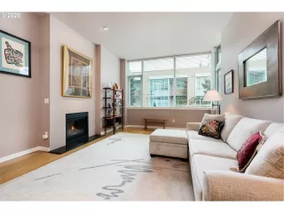 Photo #5: 20679509 Listing 