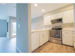 Photo #3: 20680312 Listing