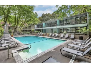 Photo #1: 20680418 Listing 