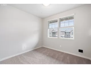 Photo #1: 20680618 Listing