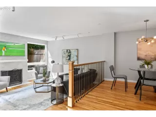 Photo #3: 20680690 Listing 