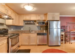 Photo #2: 20681985 Listing