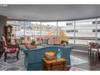 Photo #1: 20683007 Listing 